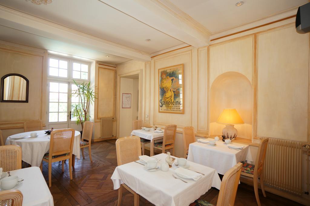 Hotel Les Trois Lys Condom Zewnętrze zdjęcie