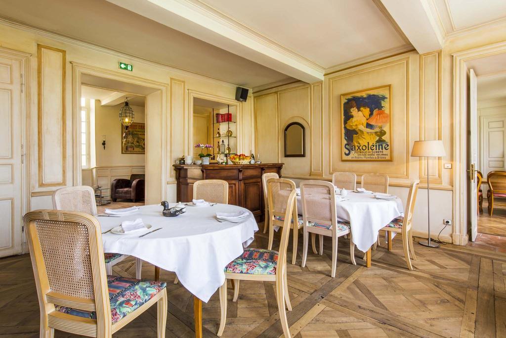 Hotel Les Trois Lys Condom Zewnętrze zdjęcie